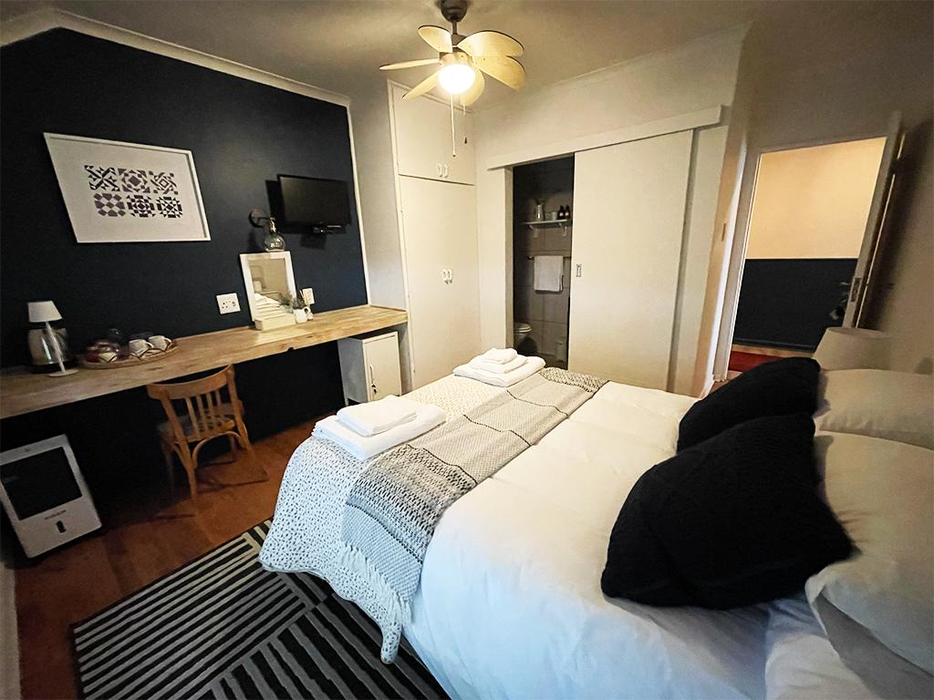 Single room at The Homestead Guesthouse for business travellers near Natref